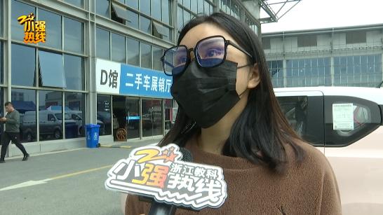 DƬ